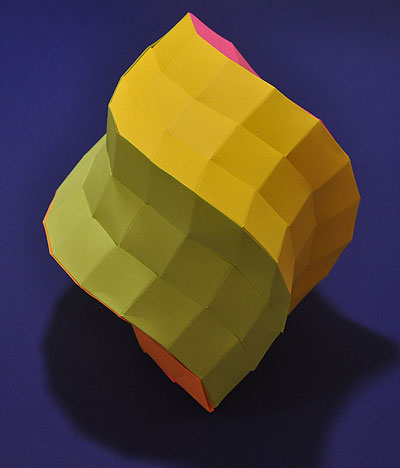 rhombic spirallohedron model