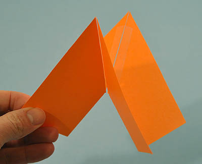 hinge from gnomon to miter